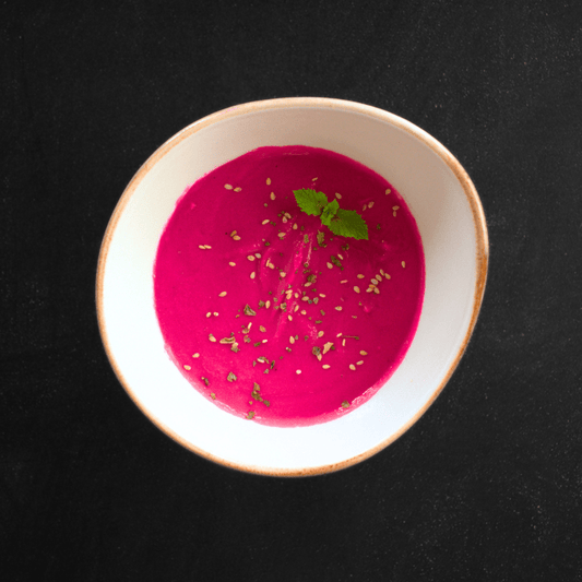 Hummus de remolacha con cracker de sesamo