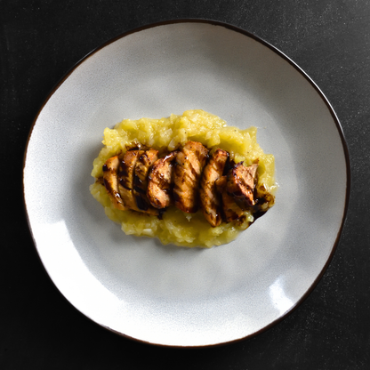 Secreto Ibérico con Puré de Manzana Verde y Reducción de Pedro Ximénez