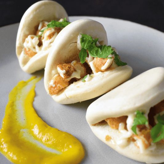 Bao de calamares a la romana alioli de lima