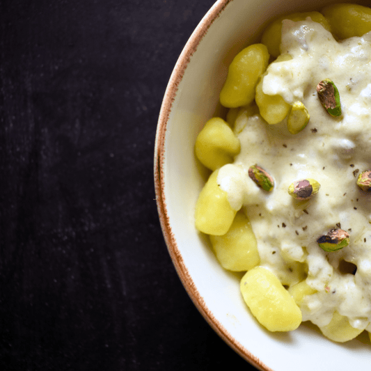 Gnocchi con Crema de Gorgonzola y Pistachos
