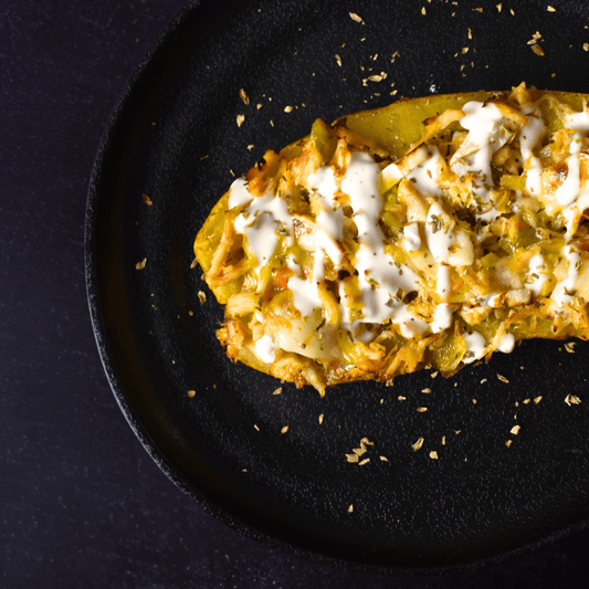 Plátano Macho al Horno con Pollo, Miel y Queso de Cabra