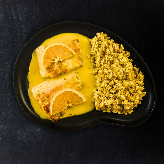 Salmón con Salsa de Naranja y Quinoa