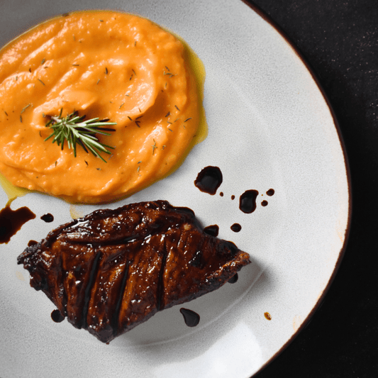 Secreto Iberico Glaseado en miso rojo con pure de boniato